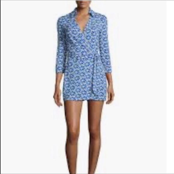 Diane Von Furnstenburg Blue And White Celeste 3/4 Sleeve Romper Size 0 - Picture 2 of 13